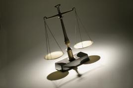 justice-scales-1922273